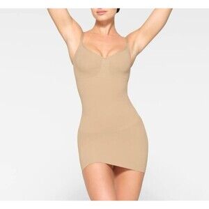 Skims Seamless Sculpt Slip Dress clay XS NIB